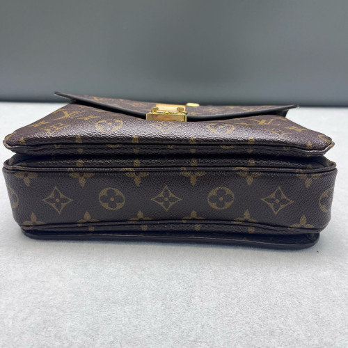 Louis Vuitton Pochette Metis Monogram Brown