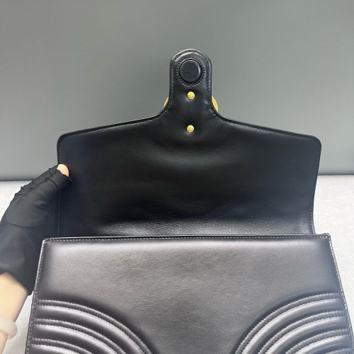 Gucci Matelasse Margaret Clutch Calfskin Black