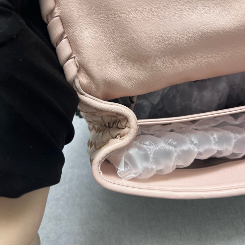 Bottega Veneta Medium Olimpia Shoulder Bag Calfskin Intrecciato Pink Bottega Veneta Medium Olimpia Shoulder Bag Calfskin Intrecciato Pink