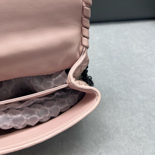 Bottega Veneta Medium Olimpia Shoulder Bag Calfskin Intrecciato Pink Bottega Veneta Medium Olimpia Shoulder Bag Calfskin Intrecciato Pink