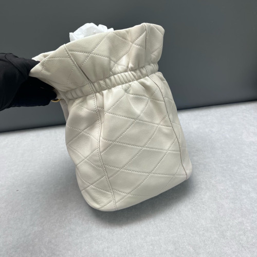 Yves Saint Laurent Le Maillon Bucket Bag Lambskin White Yves Saint Laurent Le Maillon Bucket Bag Lambskin White