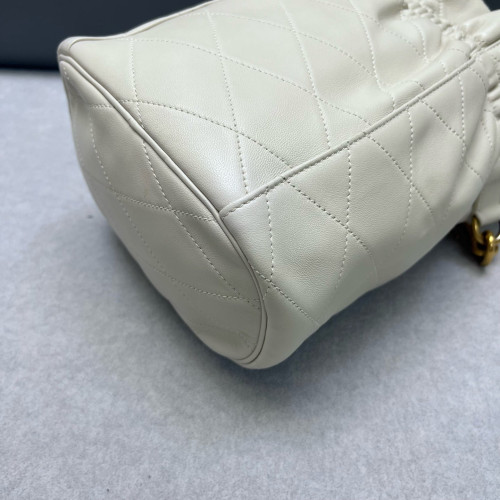 Yves Saint Laurent Le Maillon Bucket Bag Lambskin White Yves Saint Laurent Le Maillon Bucket Bag Lambskin White