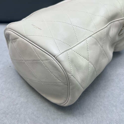 Yves Saint Laurent Le Maillon Bucket Bag Lambskin White Yves Saint Laurent Le Maillon Bucket Bag Lambskin White