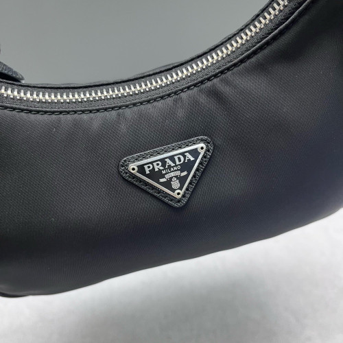 Prada Re-Edition 2005 Shoulder Bag Nylon Black