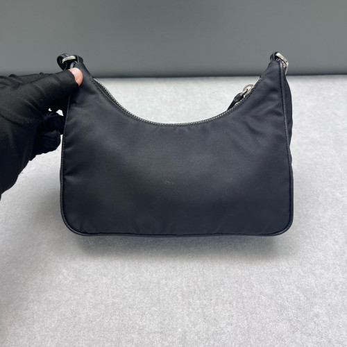 Prada Re-Edition 2005 Shoulder Bag Nylon Black