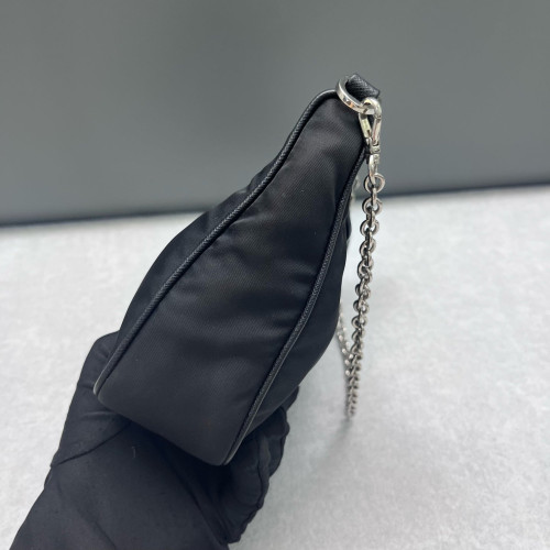 Prada Re-Edition 2005 Shoulder Bag Nylon Black