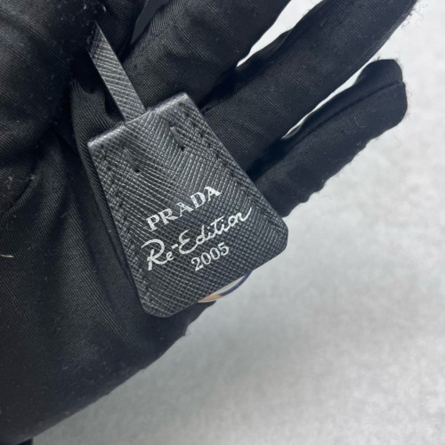 Prada Re-Edition 2005 Shoulder Bag Nylon Black