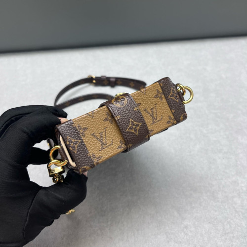 Louis Vuitton Pochette Trunk Verticale Reverse Monogram Brown