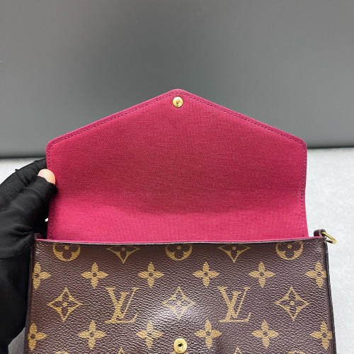 Louis Vuitton Pochette Felicie Chain Wallet Monogram Brown Louis Vuitton Pochette Felicie Chain Wallet Monogram Brown
