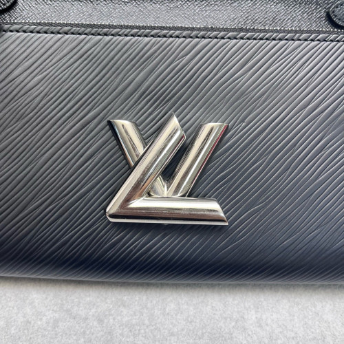 Louis Vuitton Twist Belt Chain Wallet Epi Black Louis Vuitton Twist Belt Chain Wallet Epi Black