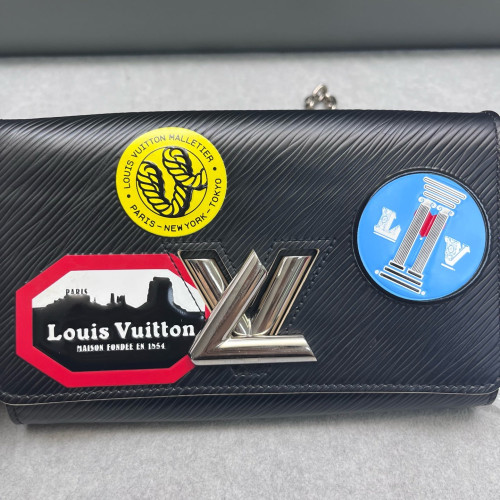 Louis Vuitton Twist Belt Chain Wallet Epi Black Louis Vuitton Twist Belt Chain Wallet Epi Black