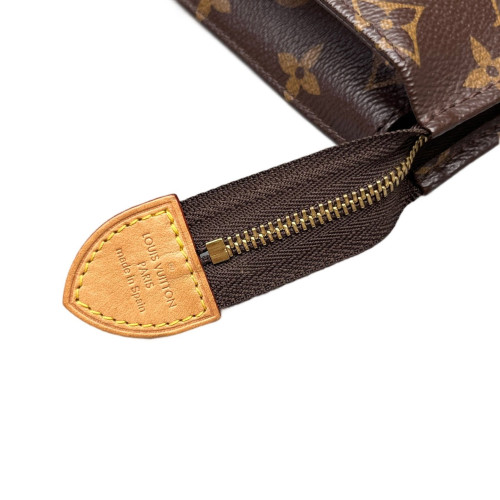 Louis Vuitton Toiletry Pouch 26 Monogram Brown