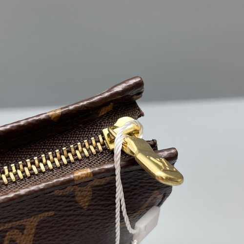 Louis Vuitton Toiletry Pouch 26 Monogram Brown