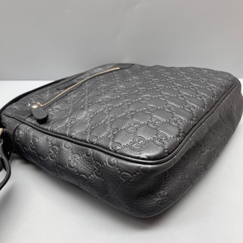 Gucci Messenger Guccissima Black