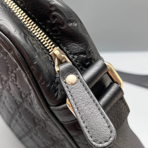 Gucci Messenger Guccissima Black
