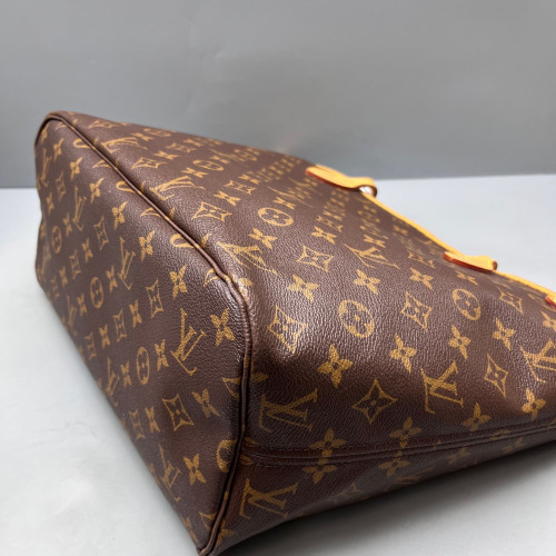 Louis Vuitton Neverfull MM Monogram Brown