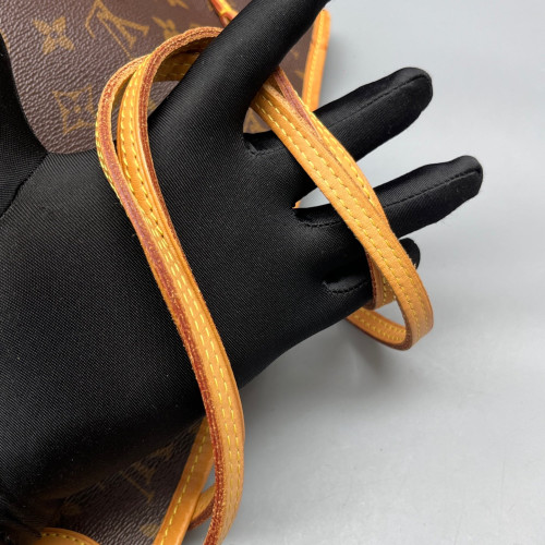 Louis Vuitton Neverfull MM Monogram Brown
