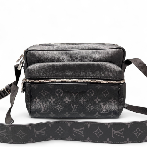 Louis Vuitton Outdoor Messenger GM Monogram Eclipse Black