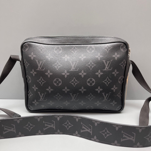 Louis Vuitton Outdoor Messenger GM Monogram Eclipse Black
