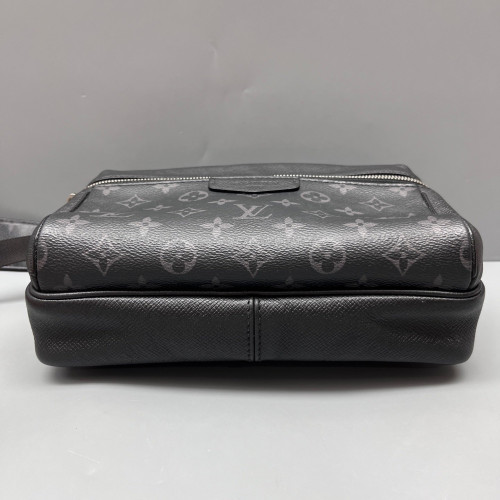 Louis Vuitton Outdoor Messenger GM Monogram Eclipse Black