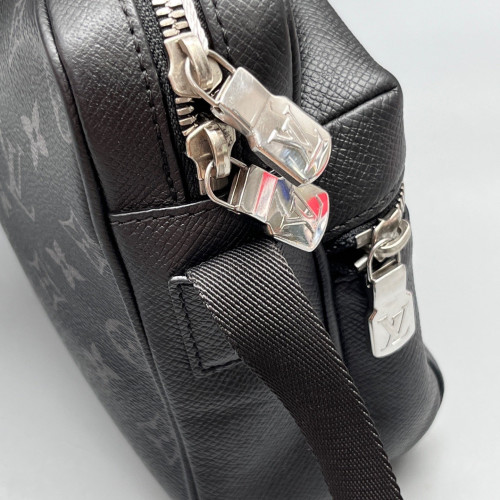 Louis Vuitton Outdoor Messenger GM Monogram Eclipse Black