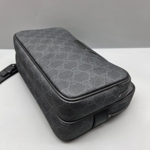 Gucci Clutch GG Supreme Monogram Black