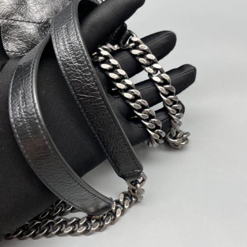 Yves Saint Laurent Medium Niki Chain Calfskin Black