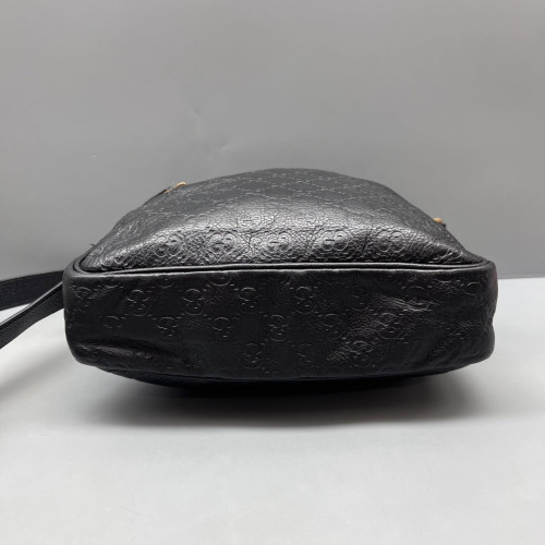 Gucci Messenger Guccissima Black