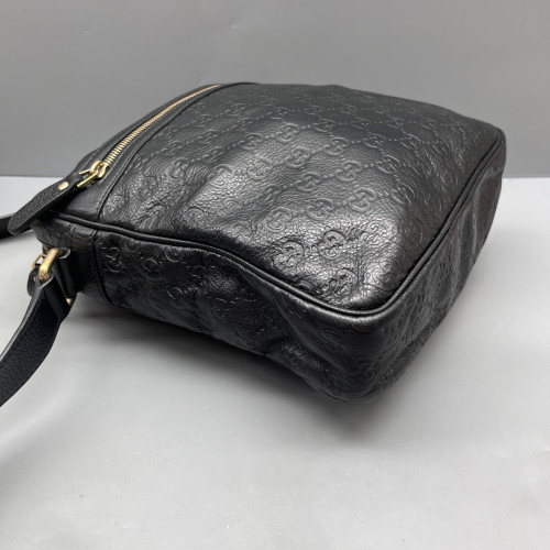 Gucci Messenger Guccissima Black