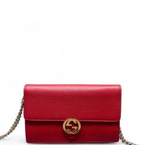 Gucci Interlocking G Chain Wallet Grained Calfskin Red