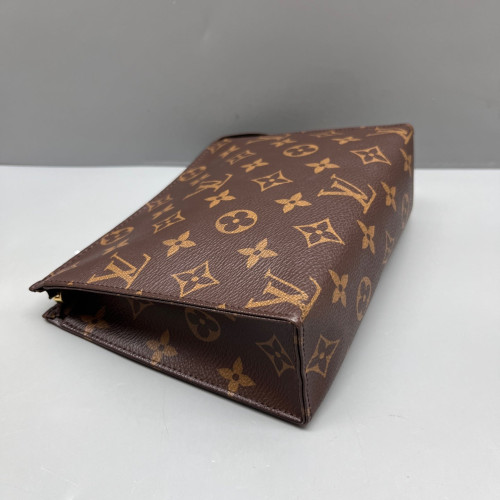 Louis Vuitton Toiletry Pouch 19 Monogram Brown