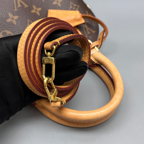 Louis Vuitton Alma BB Monogram Brown