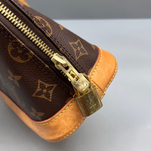 Louis Vuitton Alma BB Monogram Brown