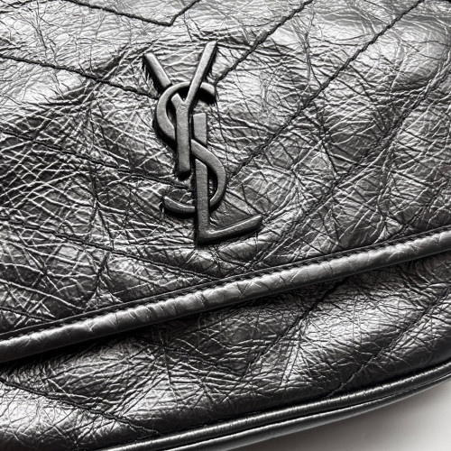Yves Saint Laurent Baby Niki Chain Pull Up Leather Black
