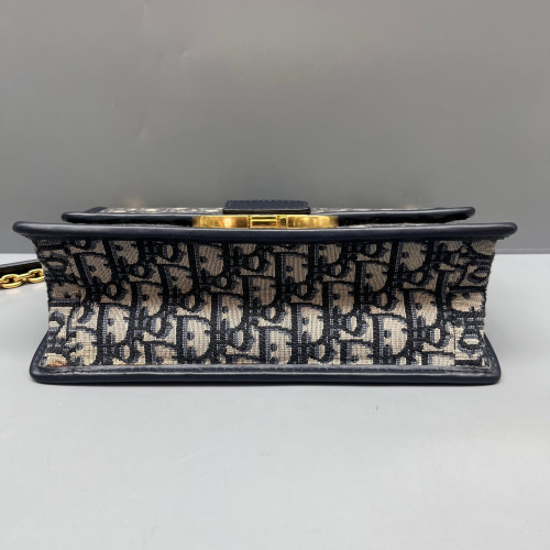 Dior 30 Montaigne Chain Flap Bag Oblique Black Beige Navy Dior 30 Montaigne Chain Flap Bag Oblique Black Beige Navy