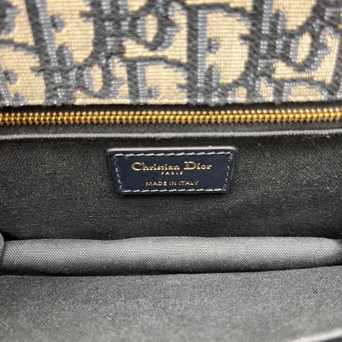 Dior 30 Montaigne Chain Flap Bag Oblique Black Beige Navy Dior 30 Montaigne Chain Flap Bag Oblique Black Beige Navy
