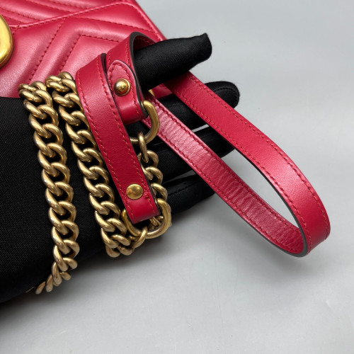 Gucci Chevron Mini GG Marmont Calfskin Red Gucci Chevron Mini GG Marmont Calfskin Red