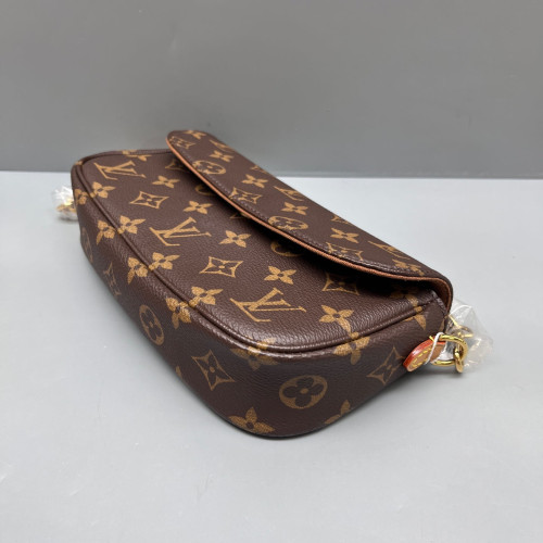 Louis Vuitton Ivy Wallet On Chain Monogram Brown