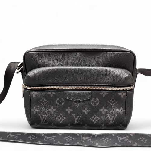 Louis Vuitton Outdoor Messenger PM Monogram Eclipse Black
