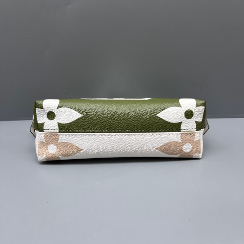 Louis Vuitton Cosmetic Pouch Reverse Monogram Giant White