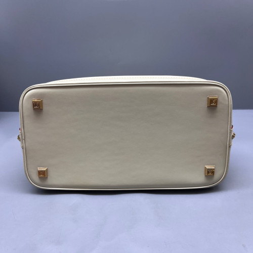 Louis Vuitton Suhali Lockit MM Calfskin White