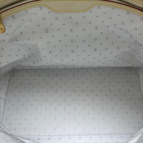 Louis Vuitton Suhali Lockit MM Calfskin White