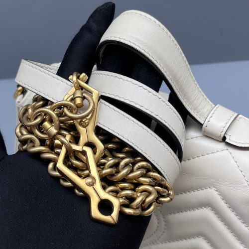 Gucci Chevron Mini GG Marmont Top Handle Shoulder Bag Calfskin White Gucci Chevron Mini GG Marmont Top Handle Shoulder Bag Calfskin White
