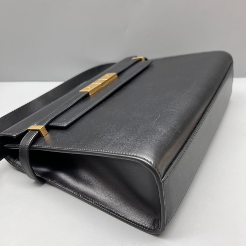 Yves Saint Laurent Medium Manhattan Shoulder Bag Smooth Calfskin Black