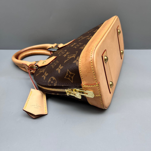 Louis Vuitton Alma BB Monogram Brown