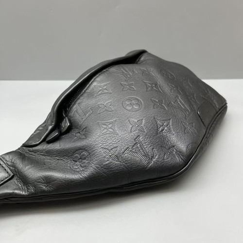 Louis Vuitton Discovery Bumbag Monogram Shadow Black Louis Vuitton Discovery Bumbag Monogram Shadow Black