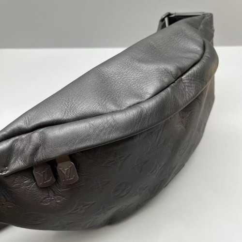 Louis Vuitton Discovery Bumbag Monogram Shadow Black Louis Vuitton Discovery Bumbag Monogram Shadow Black