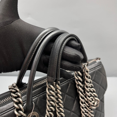 Chanel Quilted Tote Bag Calfskin Black