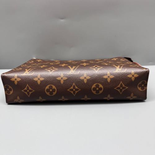 Louis Vuitton Toiletry Pouch 26 Monogram Brown