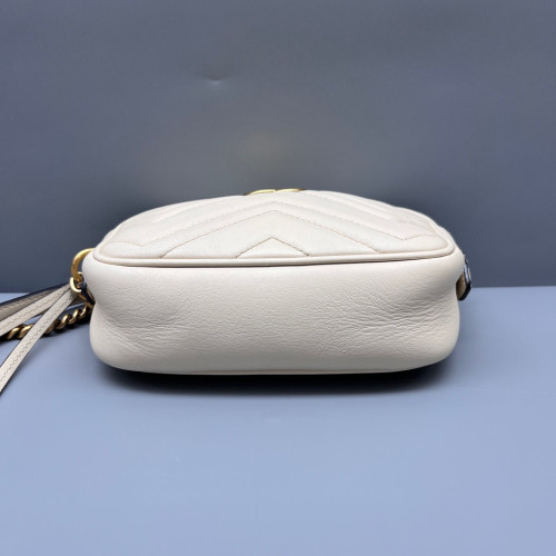 Gucci Chevron Mini GG Marmont Chain Shoulder Bag Calfskin White Gucci Chevron Mini GG Marmont Chain Shoulder Bag Calfskin White